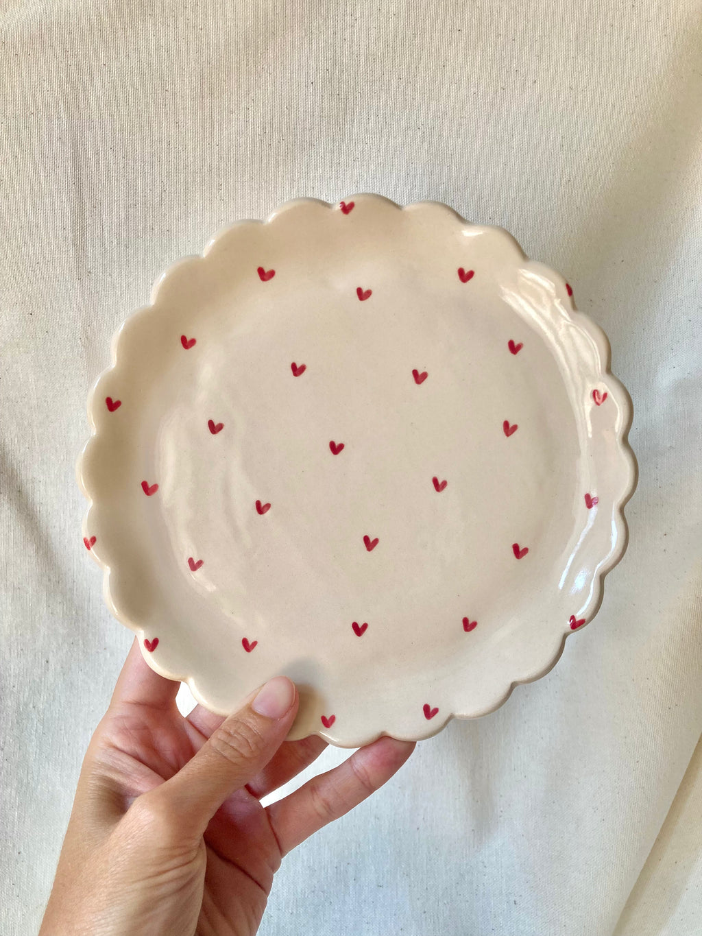 Petite assiette dentelée - Coeurs