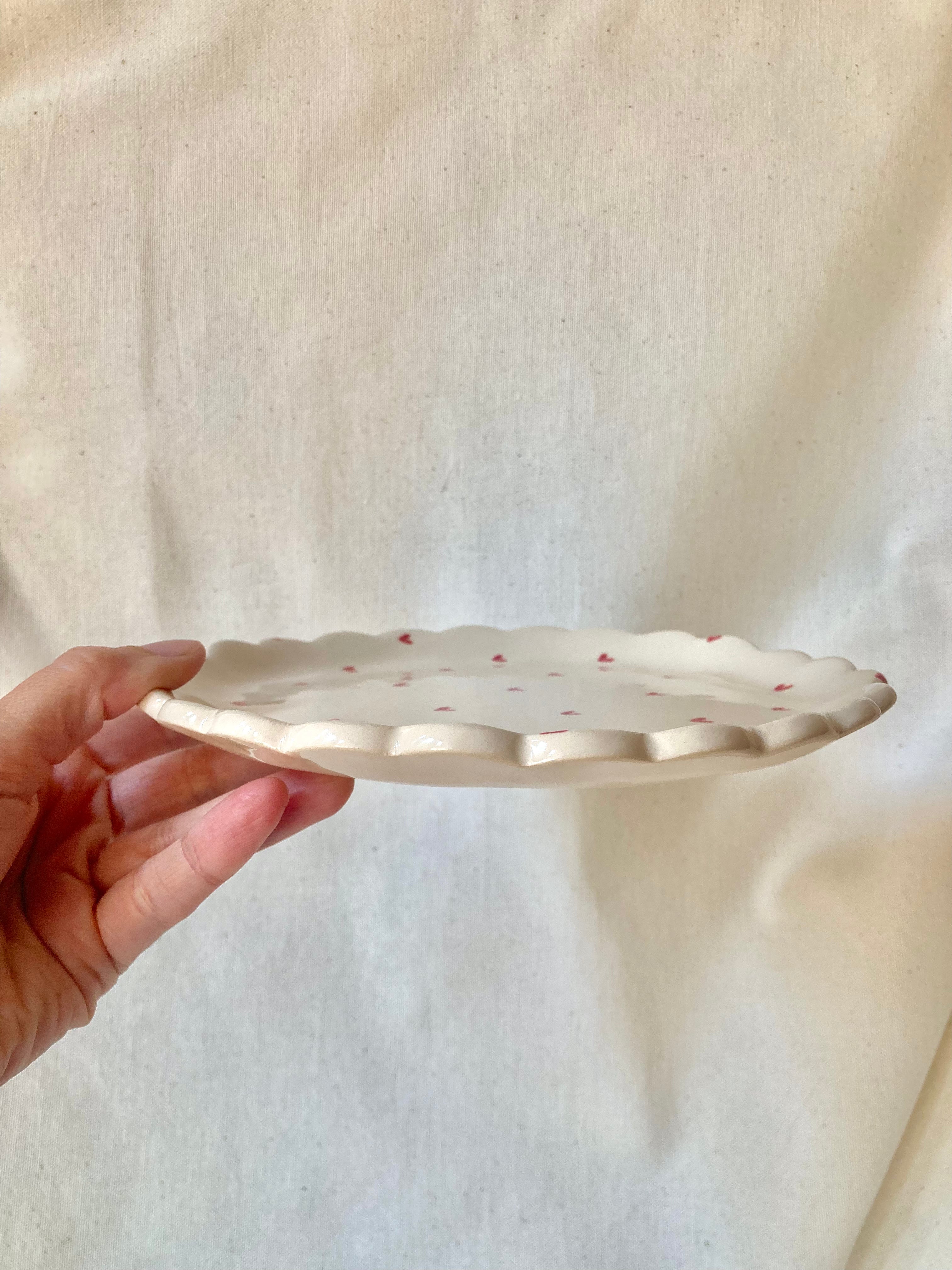 Petite assiette dentelée - Coeurs