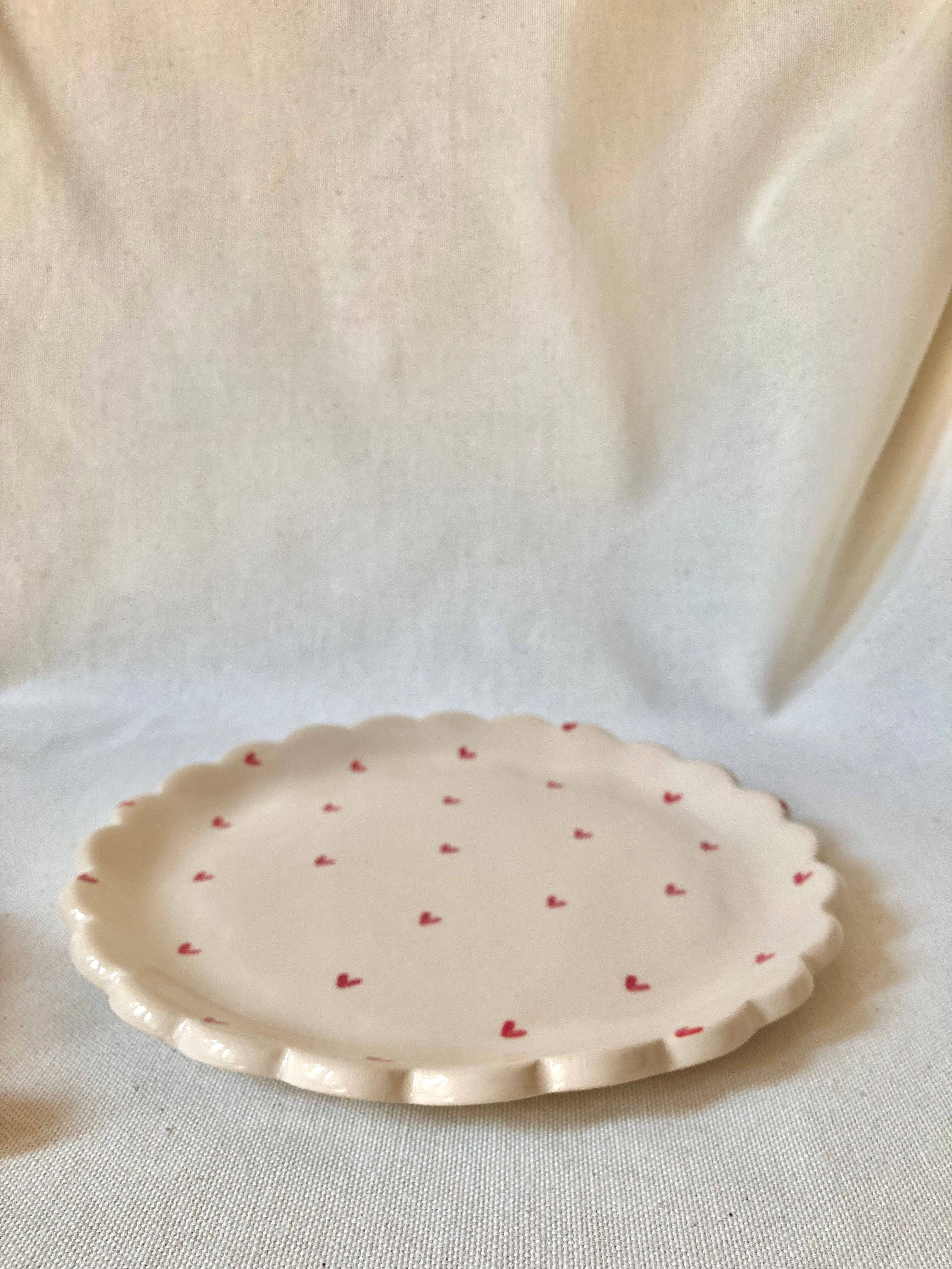 Petite assiette dentelée - Coeurs