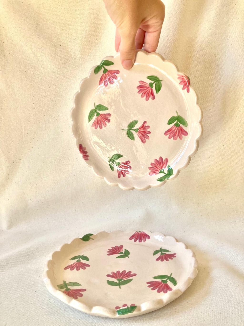 Small scalloped plate - Hearts