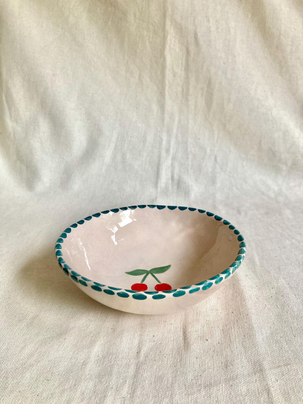 Bol céramique cerise et pois bleus