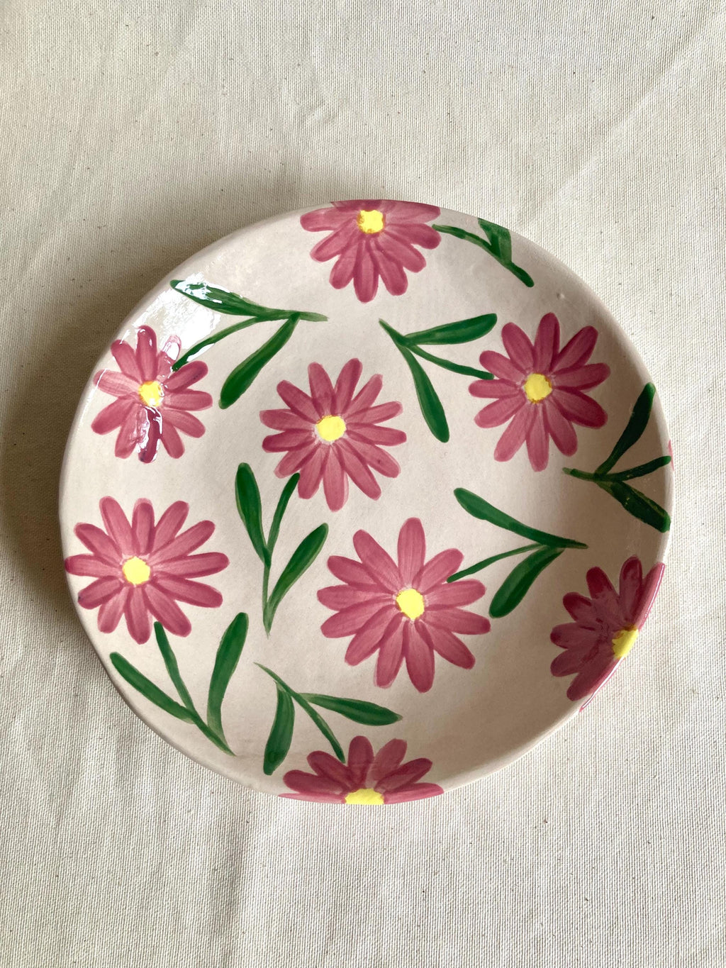 Assiette creuse céramique marguerites roses