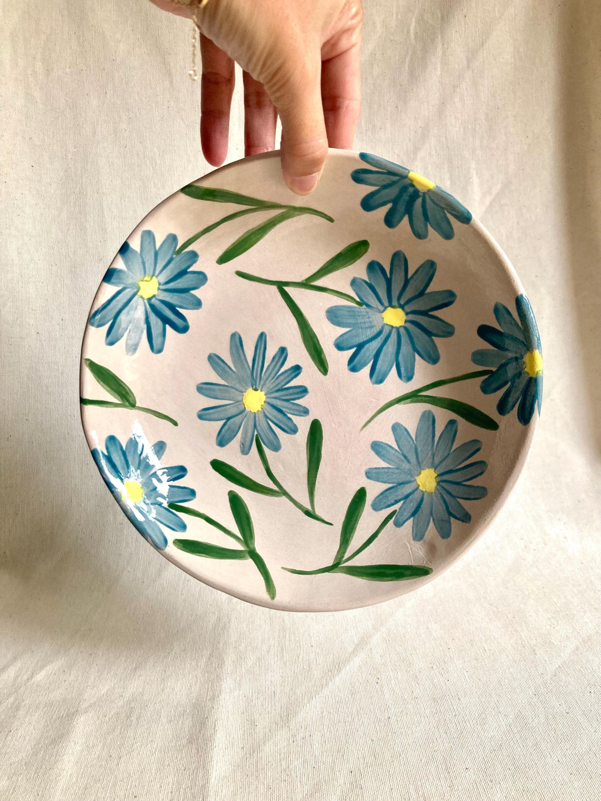 Assiette creuse céramique marguerites bleues