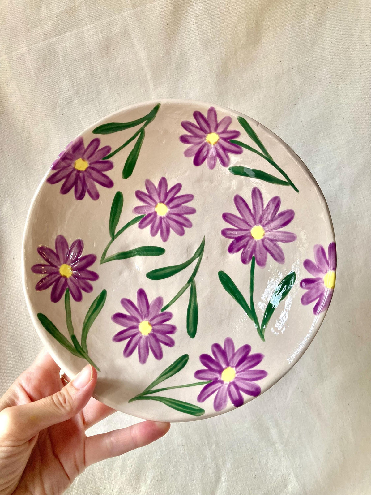 Assiette creuse céramique marguerites violettes