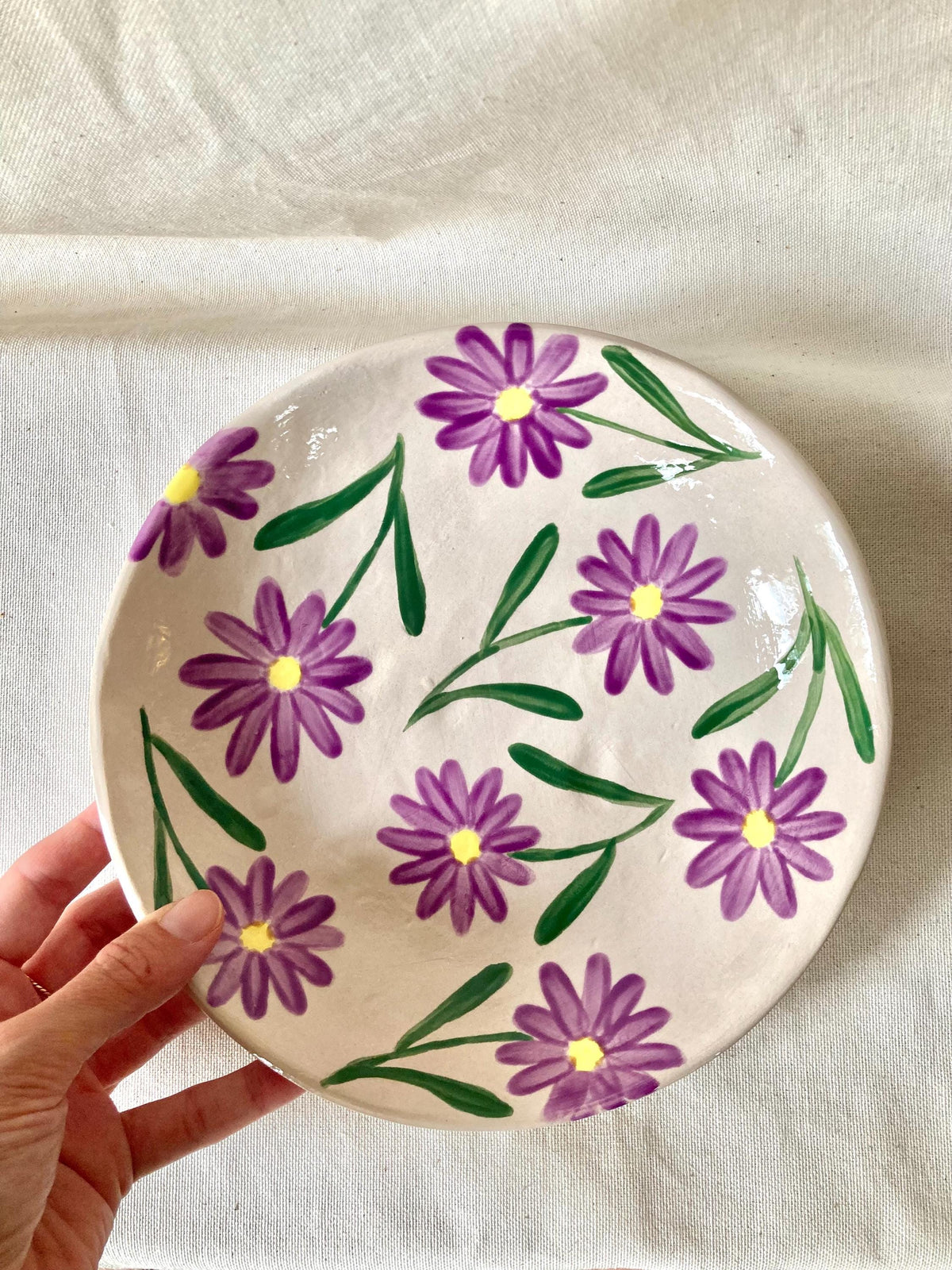 Assiette creuse céramique marguerites violettes
