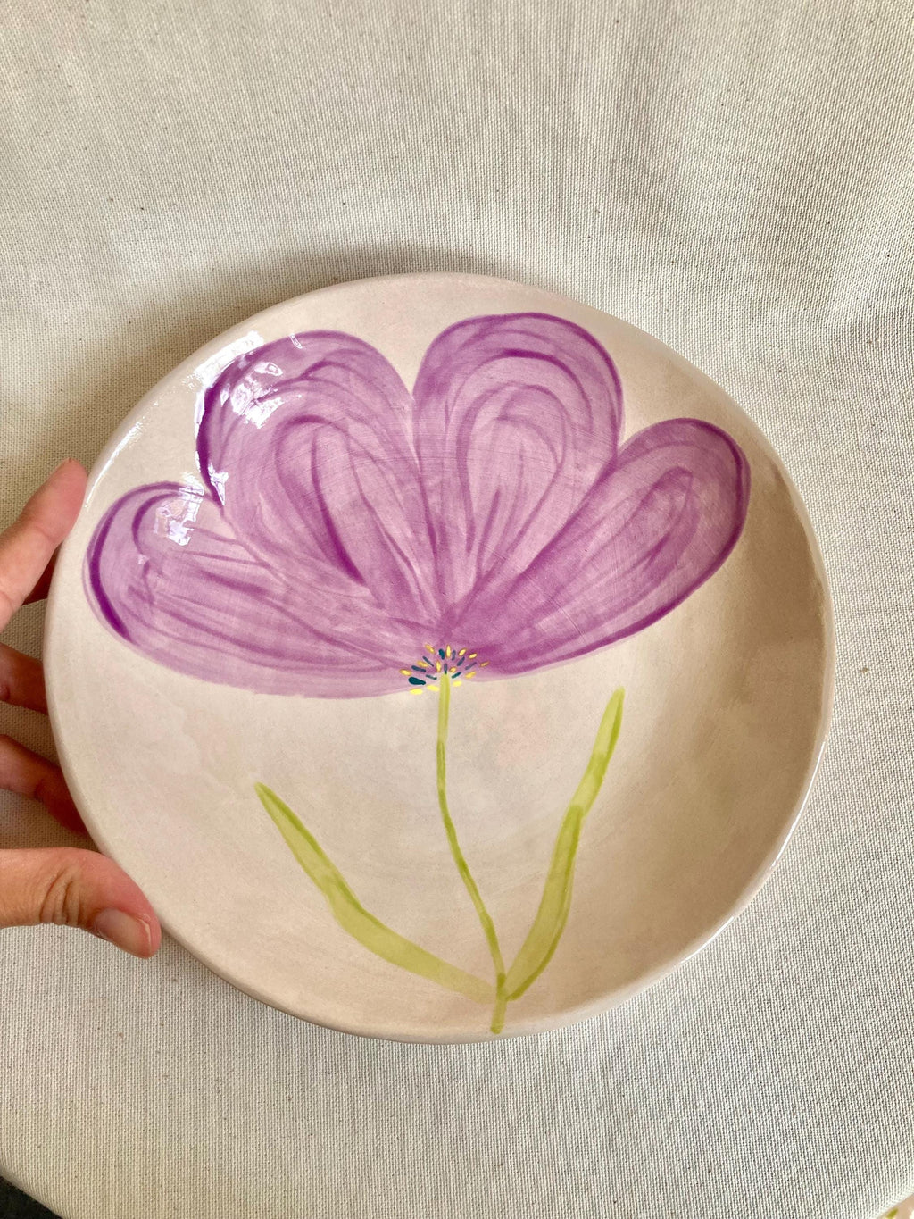 Assiette creuse céramique grande fleur violette
