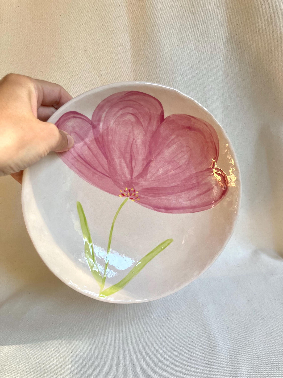 Assiette creuse céramique grande fleur rose