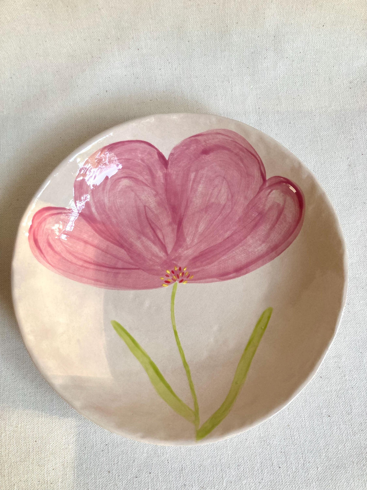 Assiette creuse céramique grande fleur rose