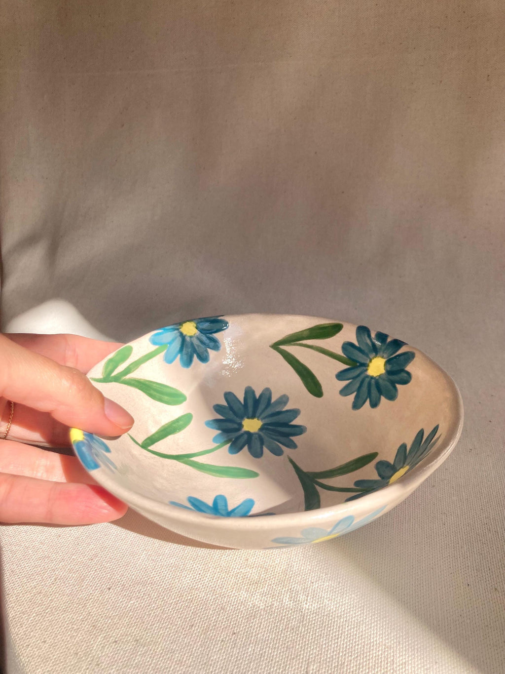 Bol céramique à marguerites bleues