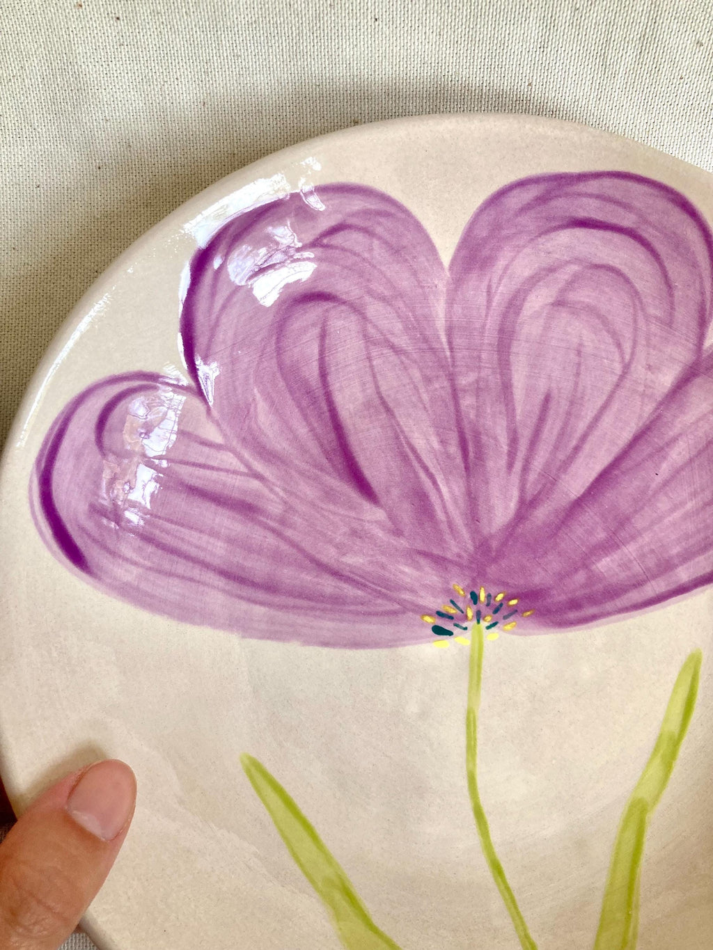 Assiette creuse céramique grande fleur violette