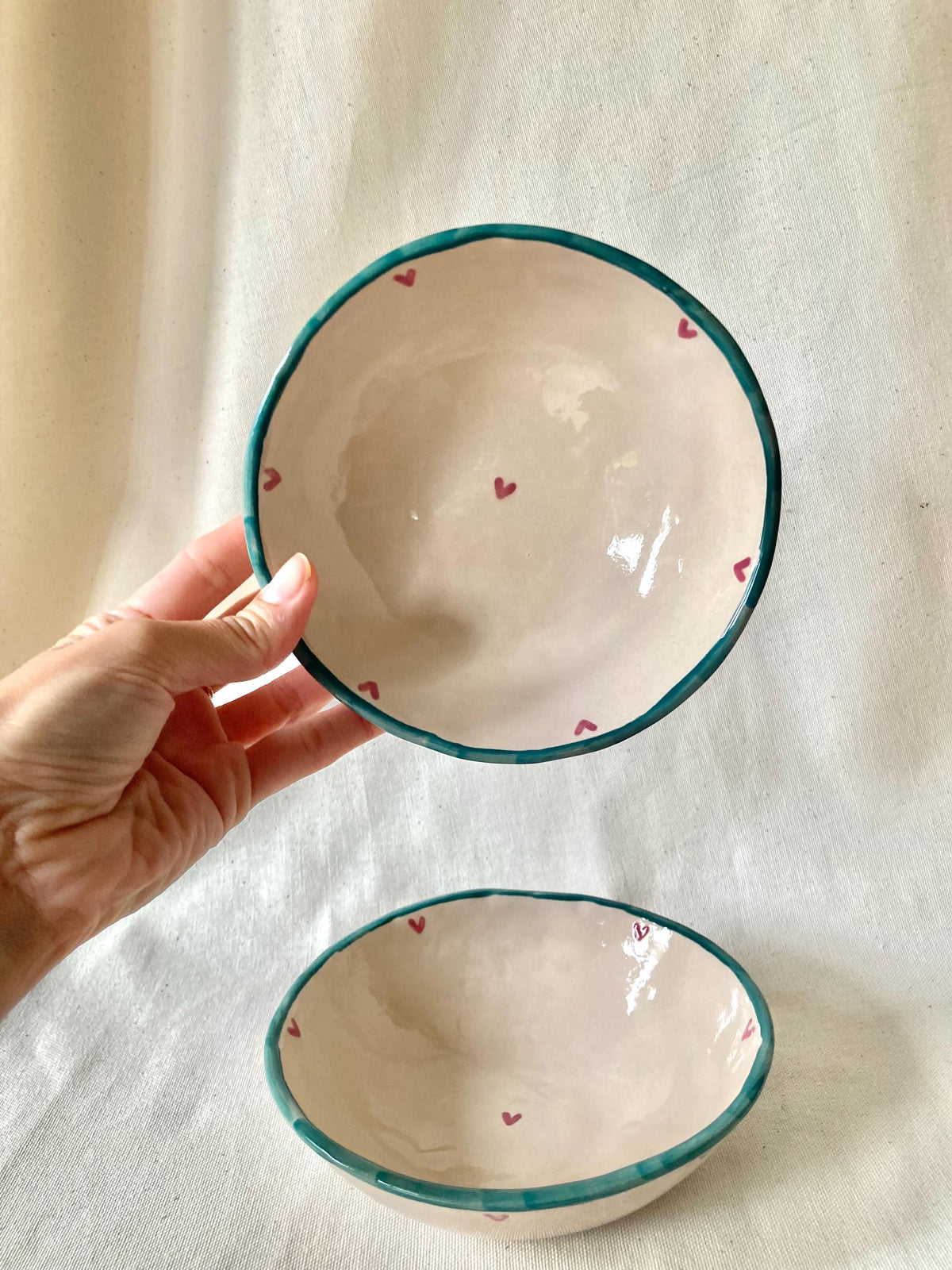 Bol céramique coeurs roses et liseré bleu