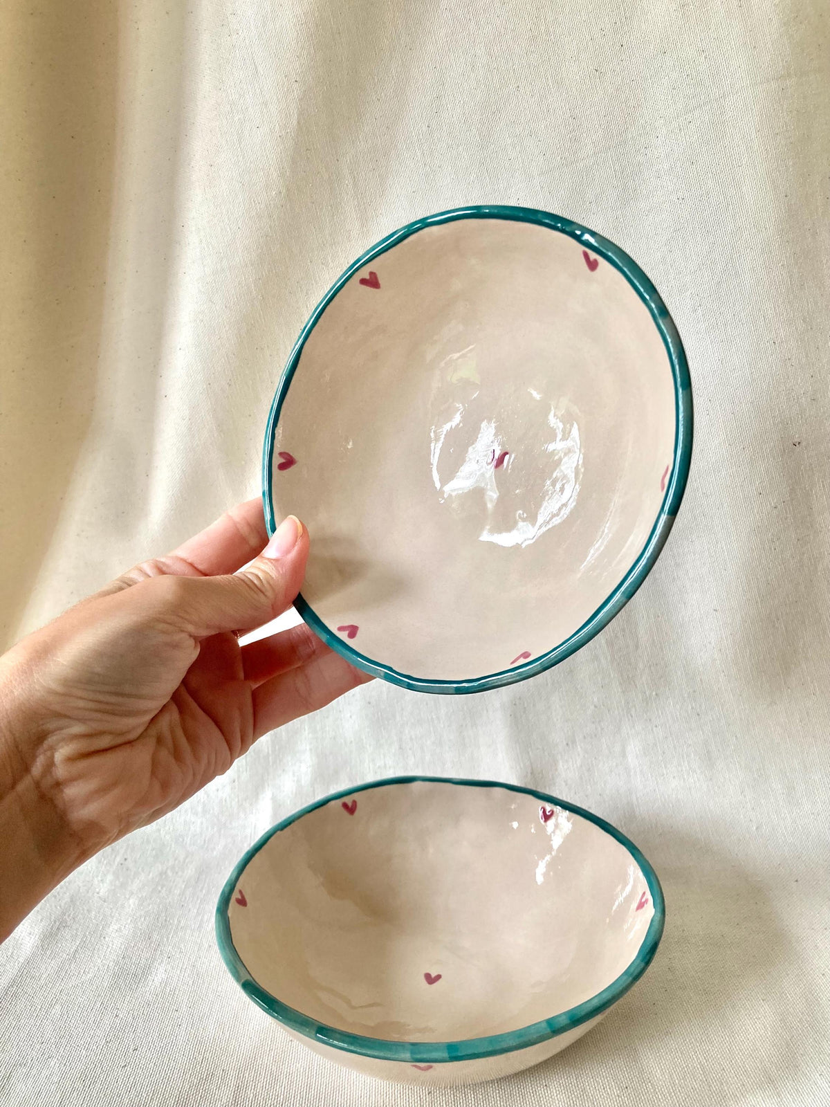 Bol céramique coeurs roses et liseré bleu