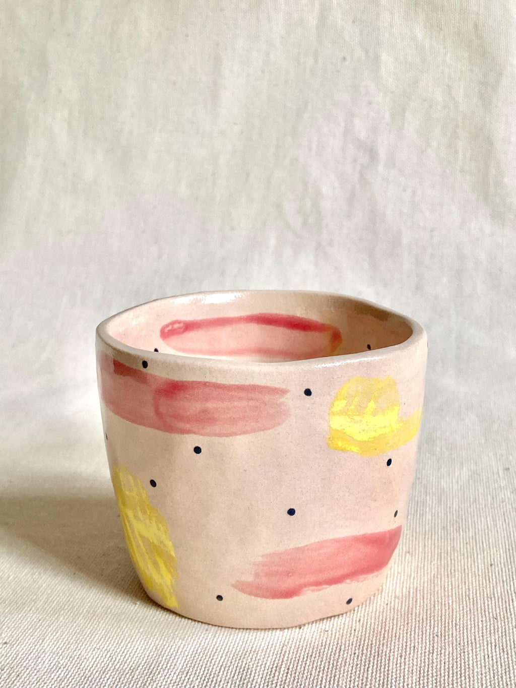 Tasse céramique illustrée rouge et jaune