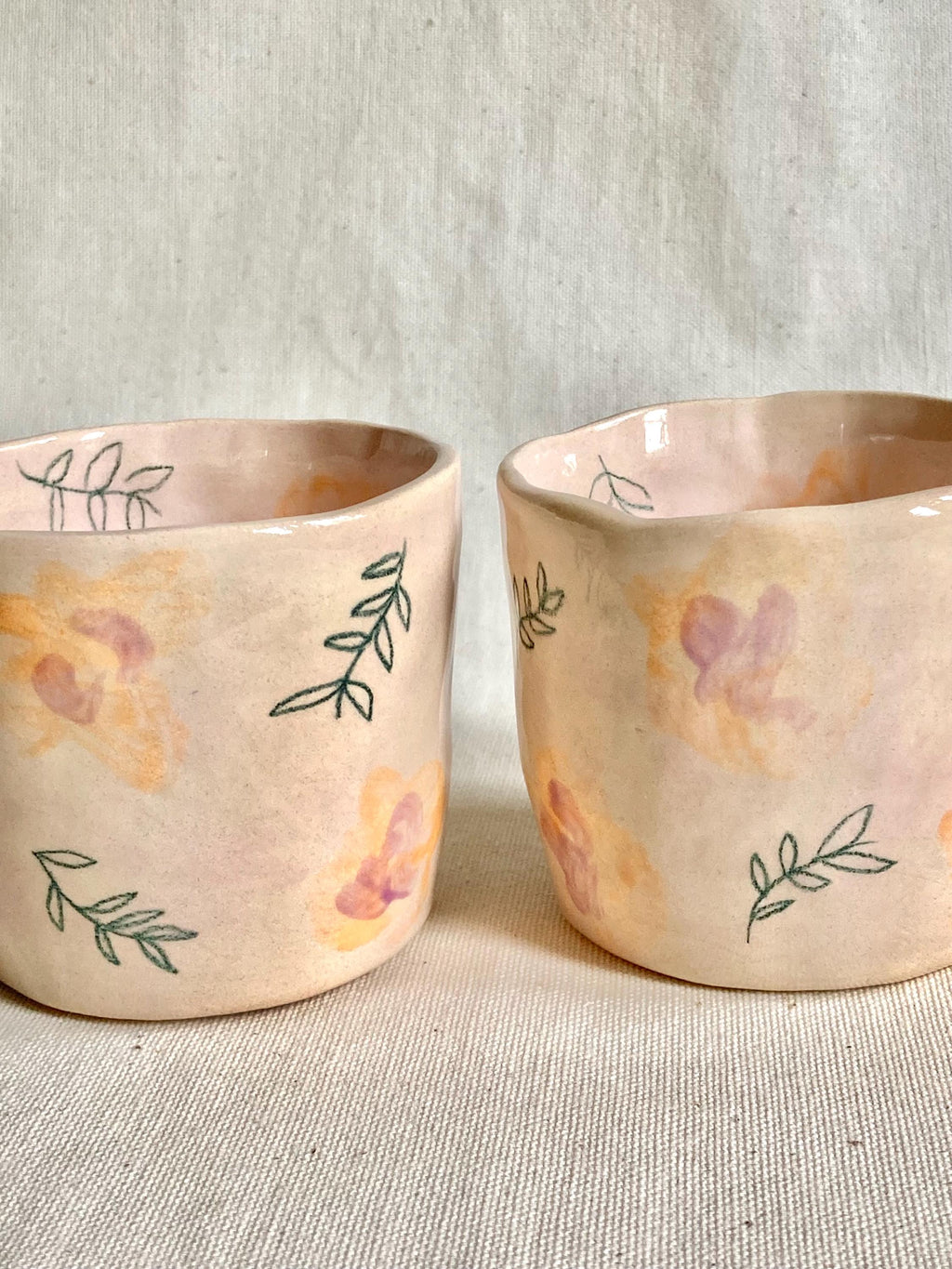 tasse céramique illustrée feuilles et couleurs