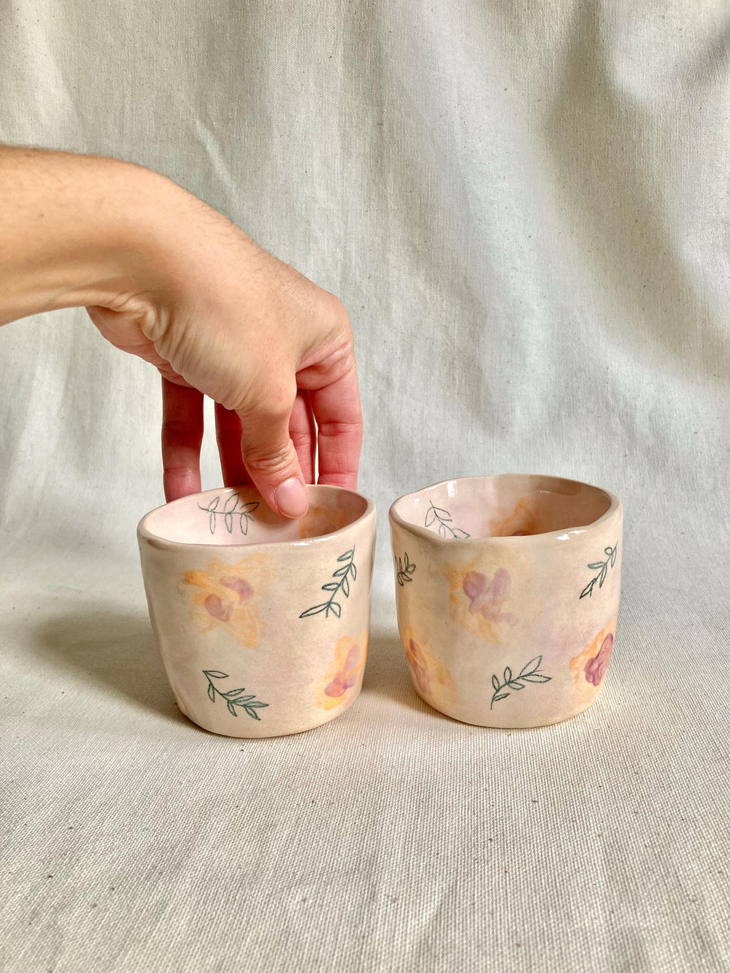 tasse céramique illustrée feuilles et couleurs