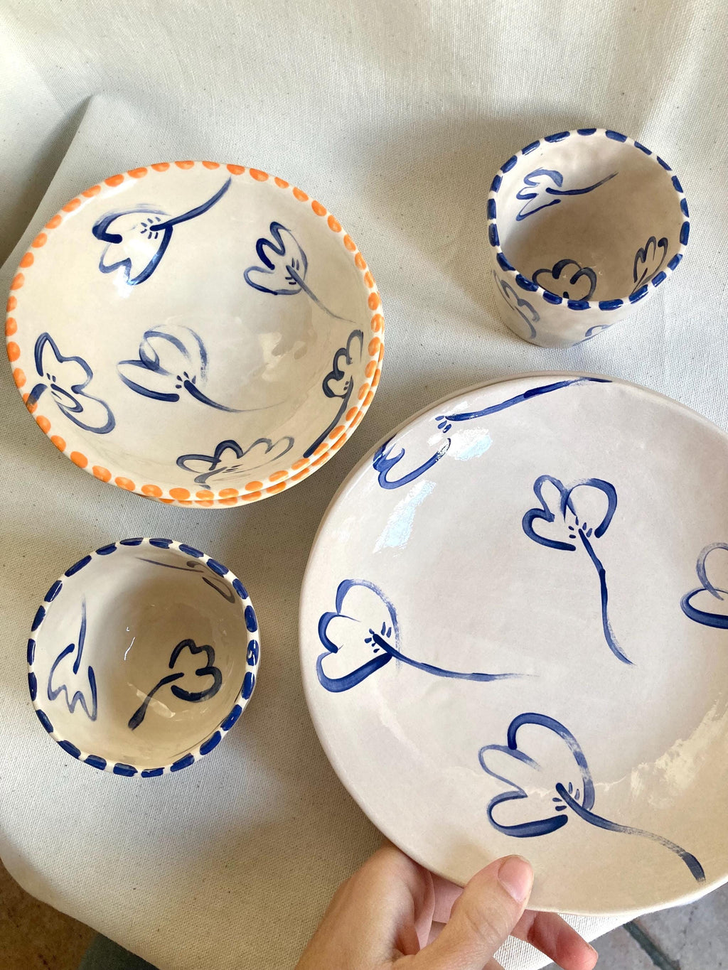 Grand mug céramique fleurs bleues et pois bleus