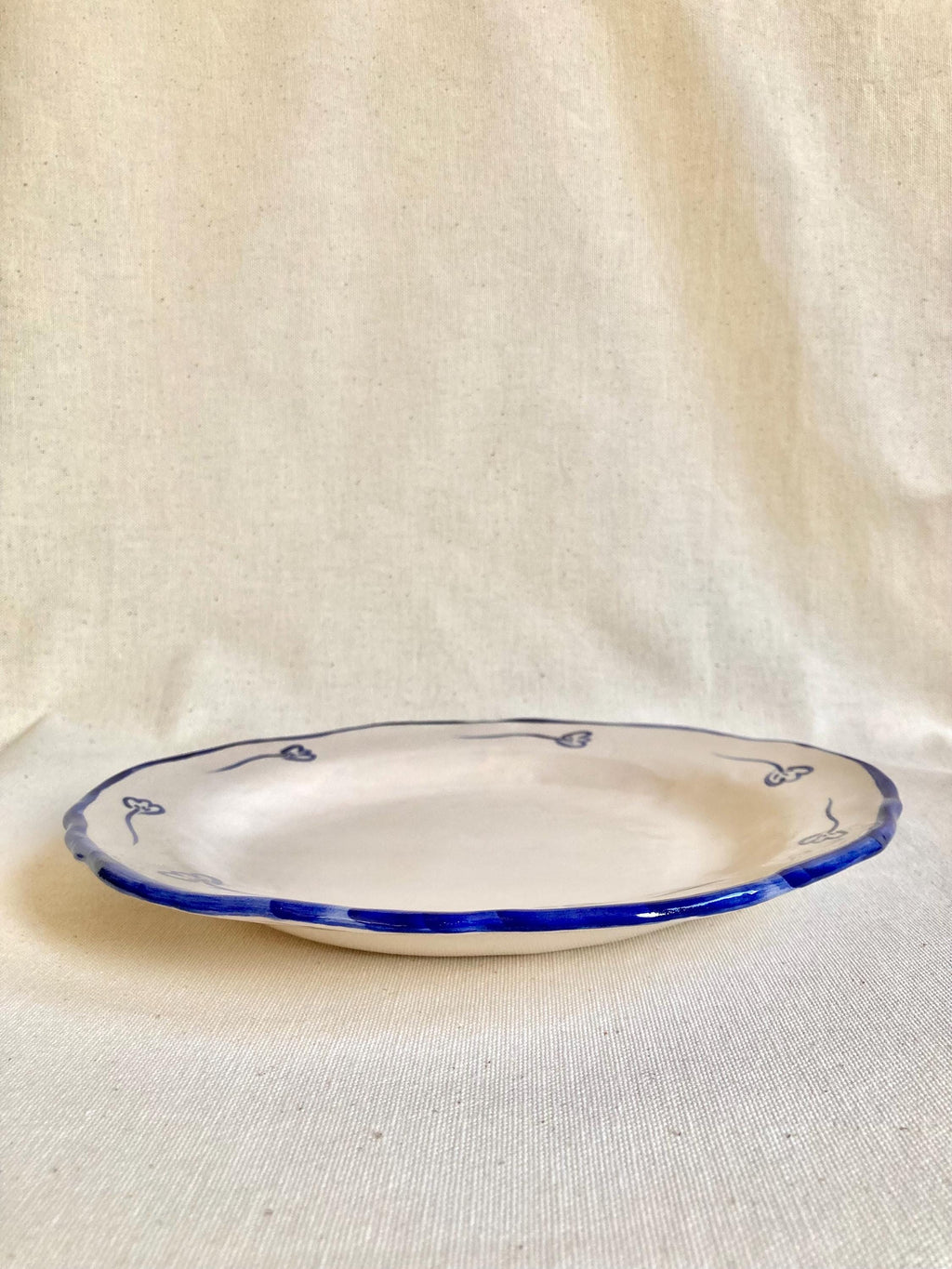 Assiette céramique campagne fleurs bleues