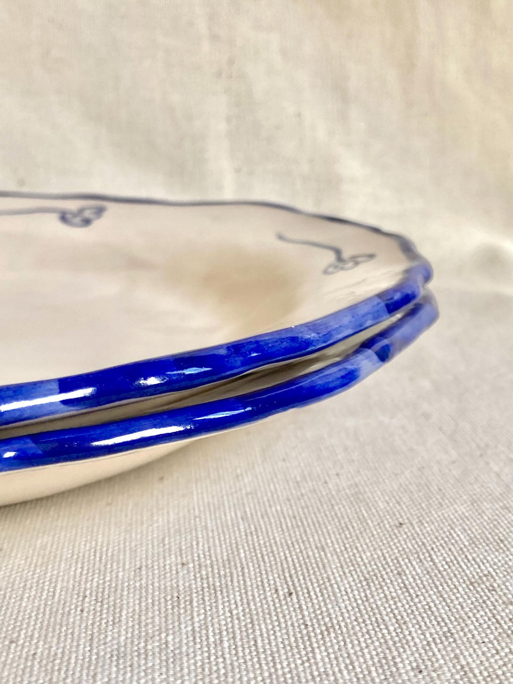 Assiette céramique campagne fleurs bleues