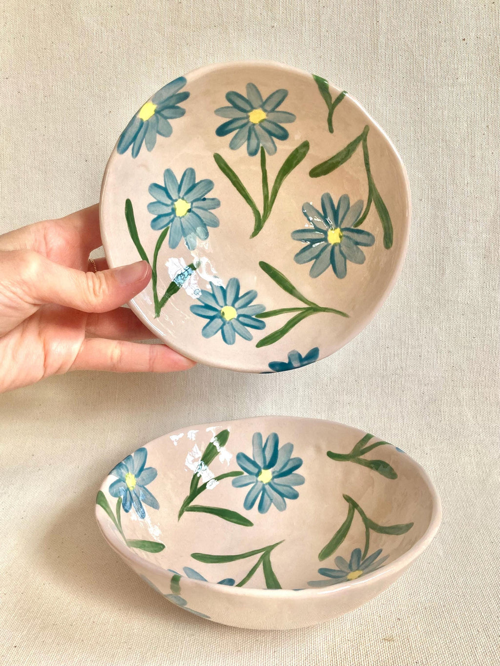 Bol céramique à marguerites bleu clair