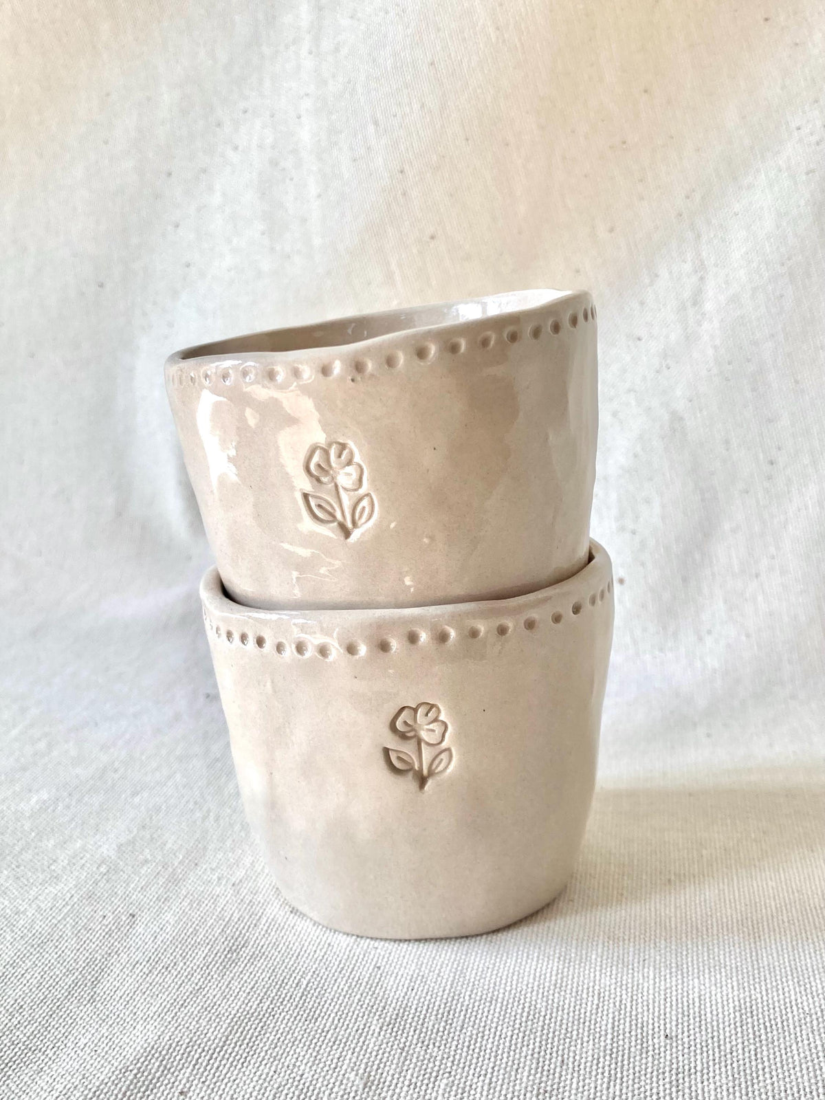 Tasse céramique empreinte fleur
