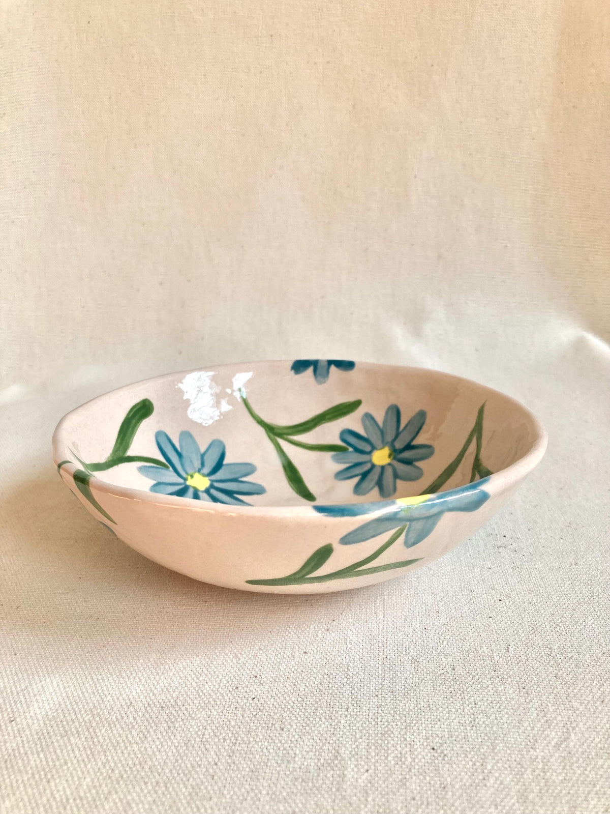 Bol céramique à marguerites bleu clair