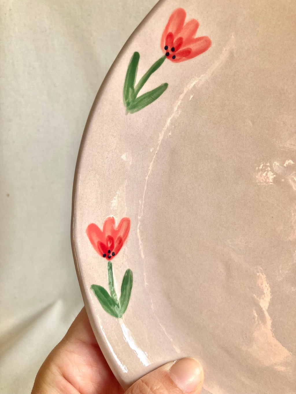 Grande assiette céramique couronne de fleurs roses