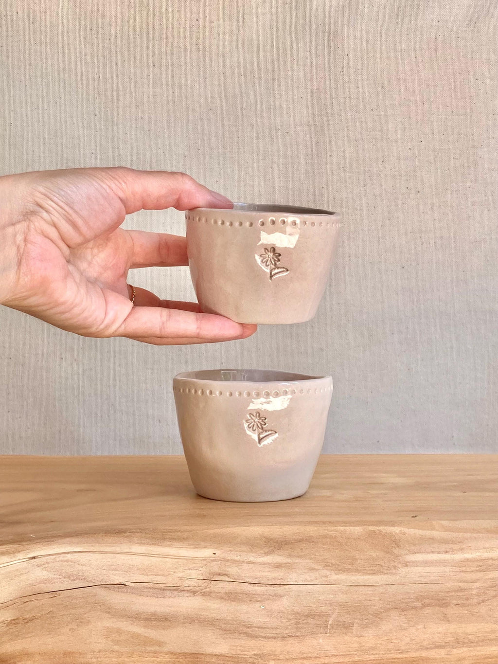 Tasse céramique empreinte marguerite