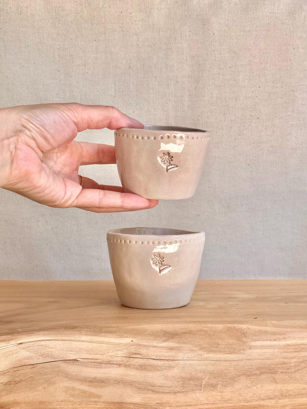 Tasse céramique empreinte marguerite
