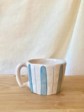 Mug céramique à rayures bleues