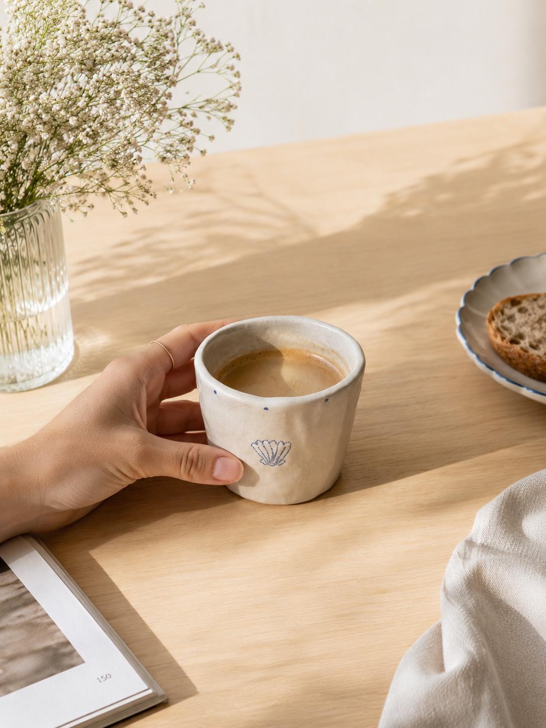 Tasse céramique coquillages bleus