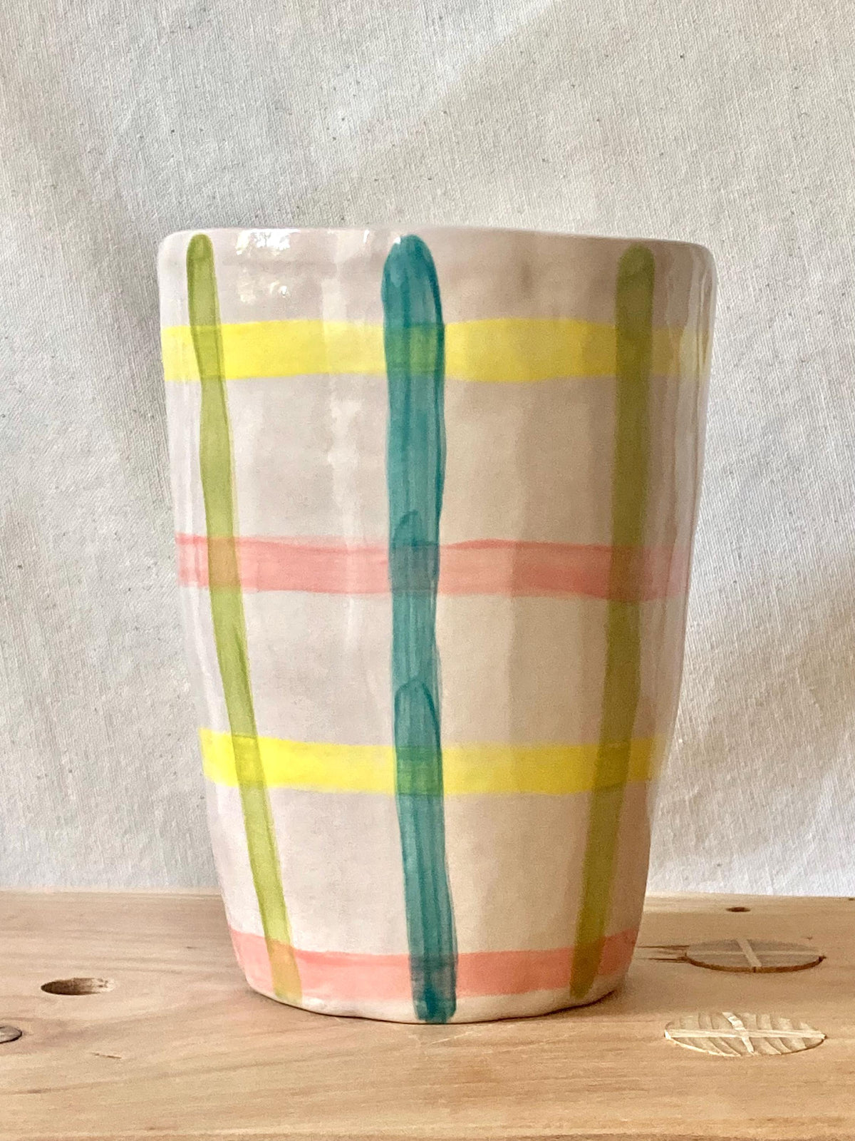 Vase céramique quadrillage jaune, rose, vert et bleu