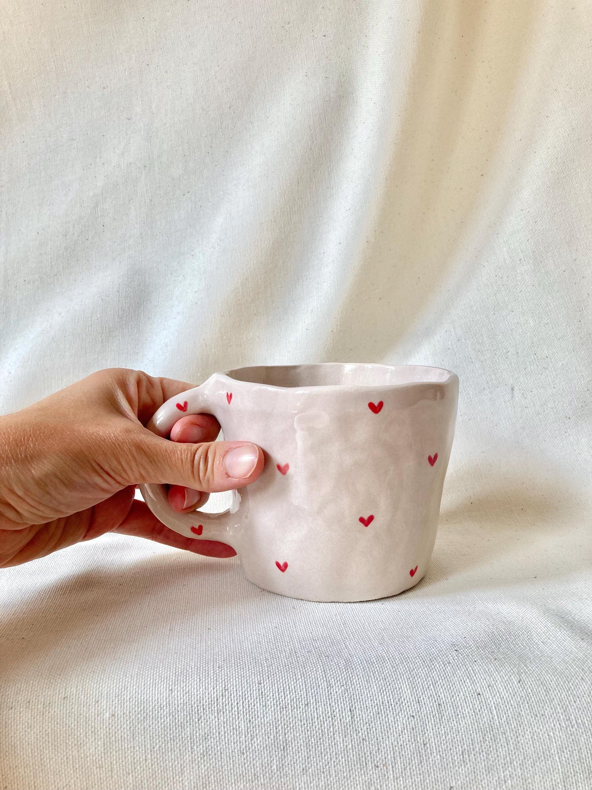 Mug céramique coeurs rouges