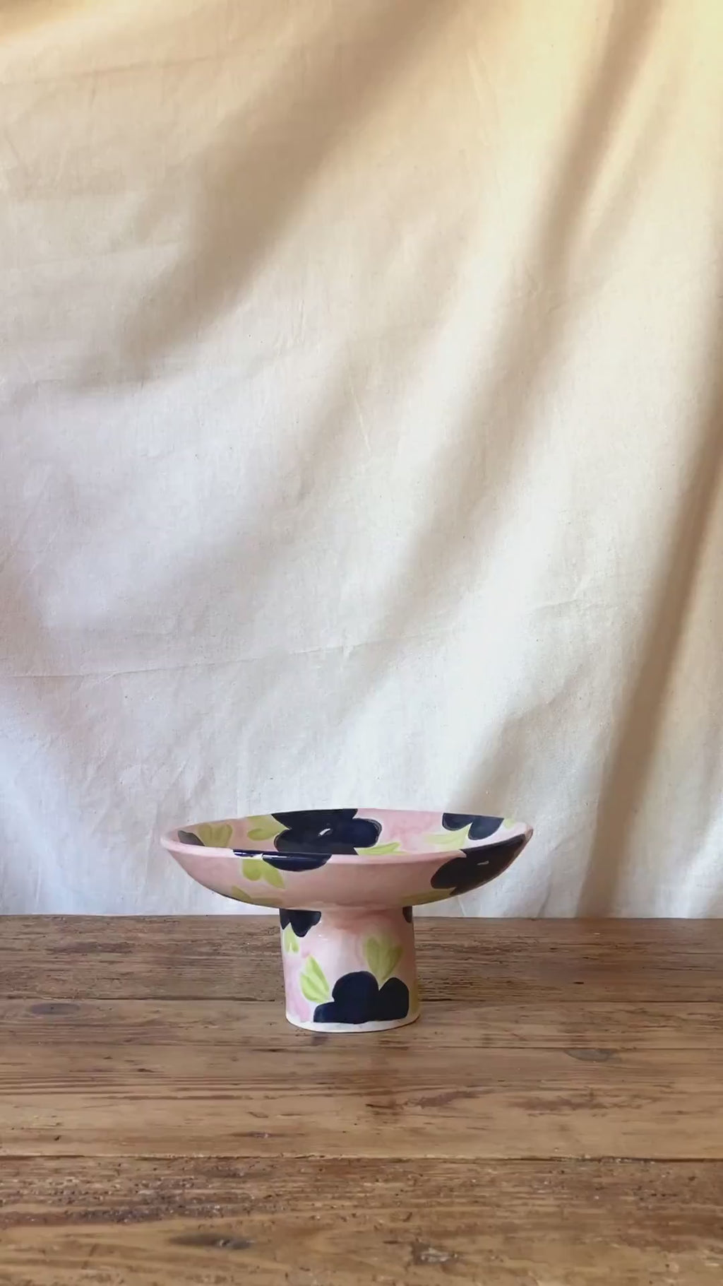 Coupe à fruits - Fleurs noires